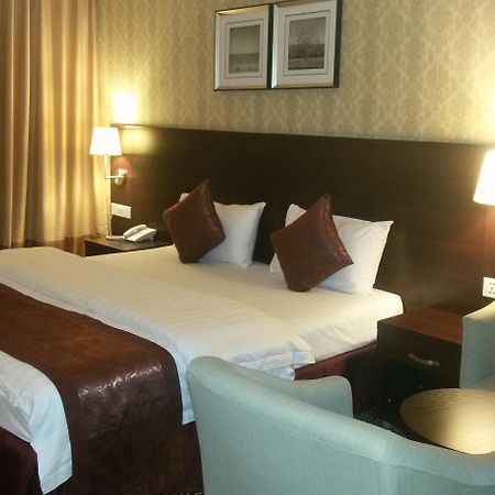 Rush Inn Hotel Dubai Bagian luar foto