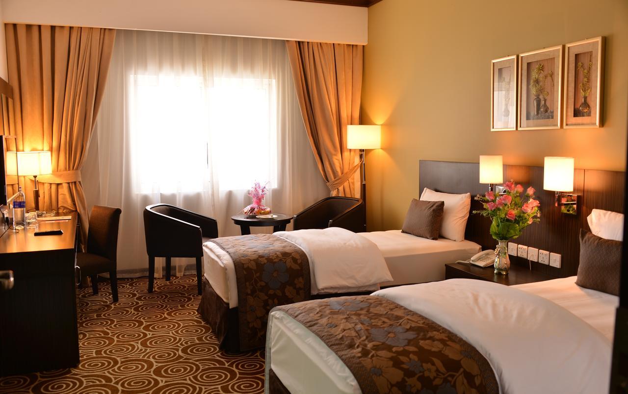 Rush Inn Hotel Dubai Bagian luar foto