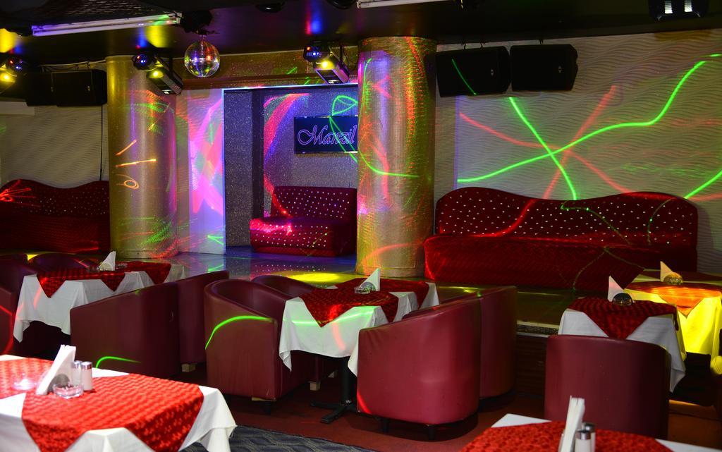 Rush Inn Hotel Dubai Bagian luar foto