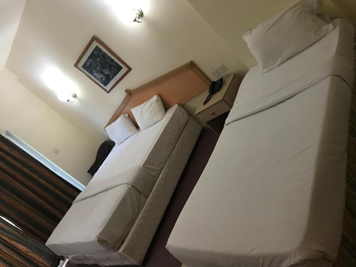 Rush Inn Hotel Dubai Bagian luar foto