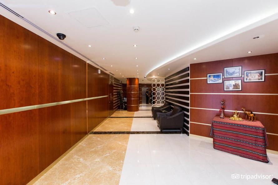 Rush Inn Hotel Dubai Bagian luar foto